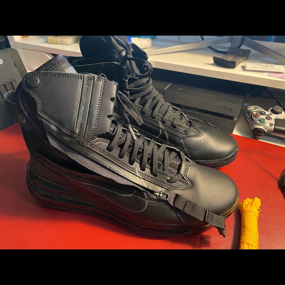 Nike Air Max 720 SATRN Black